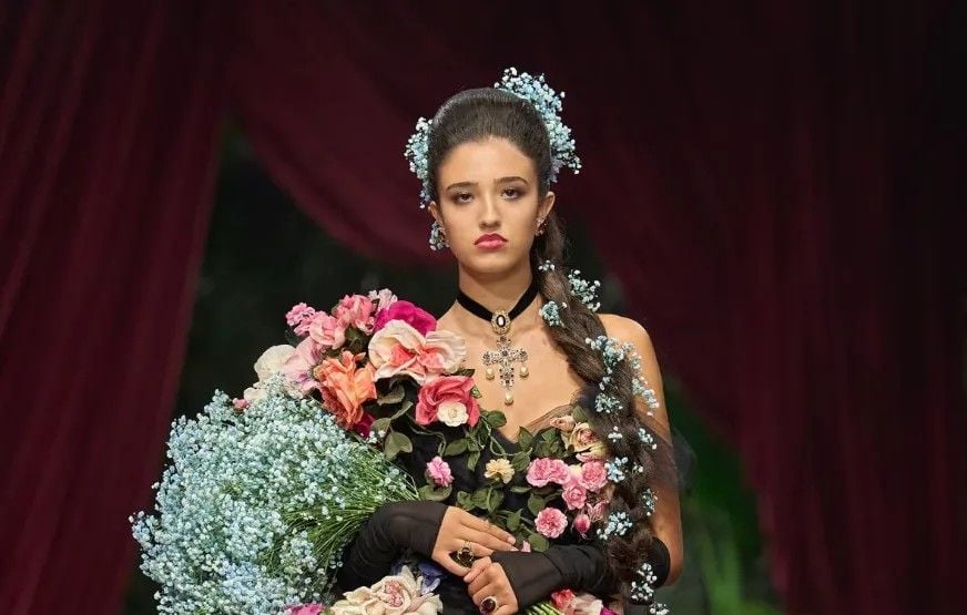 En imágenes. Léonie Cassel, Iris Law, Lila Moss… Estos “népo babies” que ocupan las pasarelas En imágenes. Léonie Cassel, Iris Law, Lila Moss… Estos “népo babies” que ocupan las pasarelas